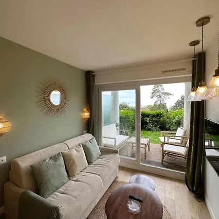 Cocon Vue By Les Maisons De Charloc Homes 아파트 *